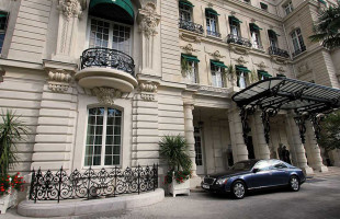 SHANGRI-LA HOTEL, PARIS